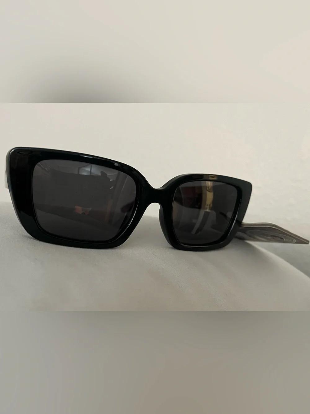 Foster Grant Polarized Foldable Sunglasses - One Black One Rose Gold